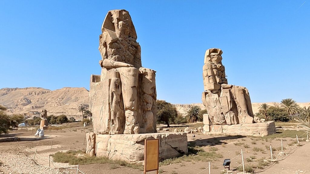 ägypten-luxor-memnonkolosse