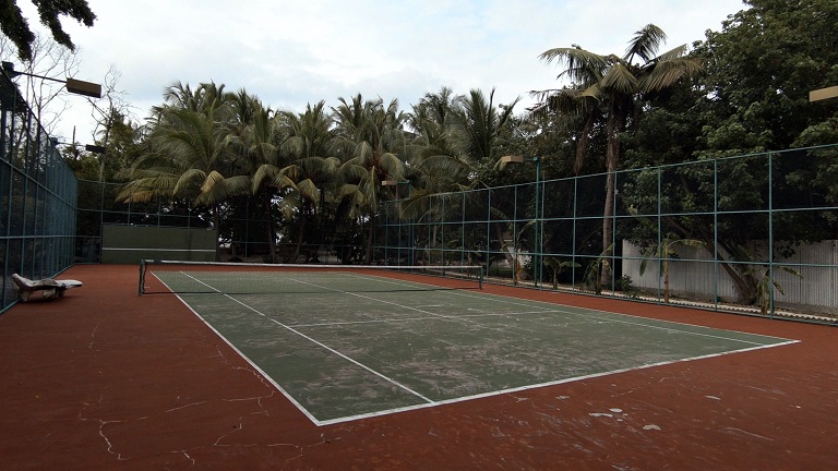 malediven-ellaidhoo-tennisplatz