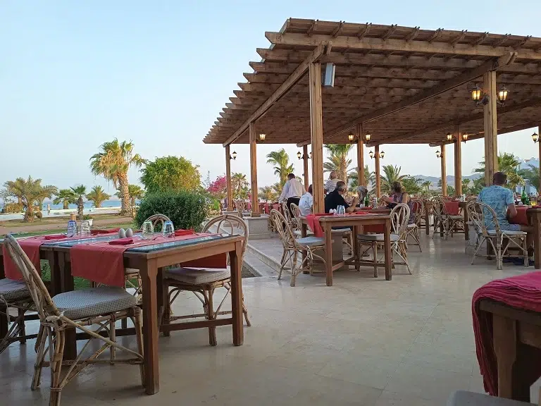 lahami-bay-restaurant-terasse