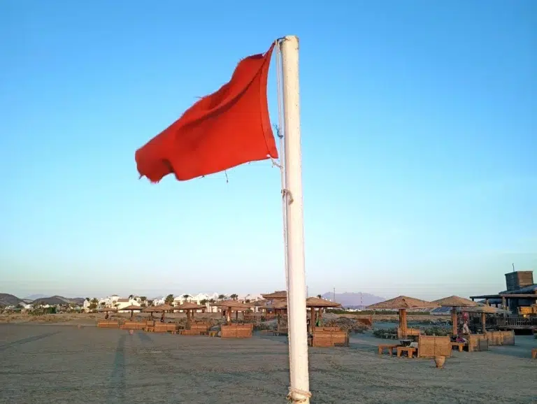 lahami-bay-schnorcheln-rote-flagge