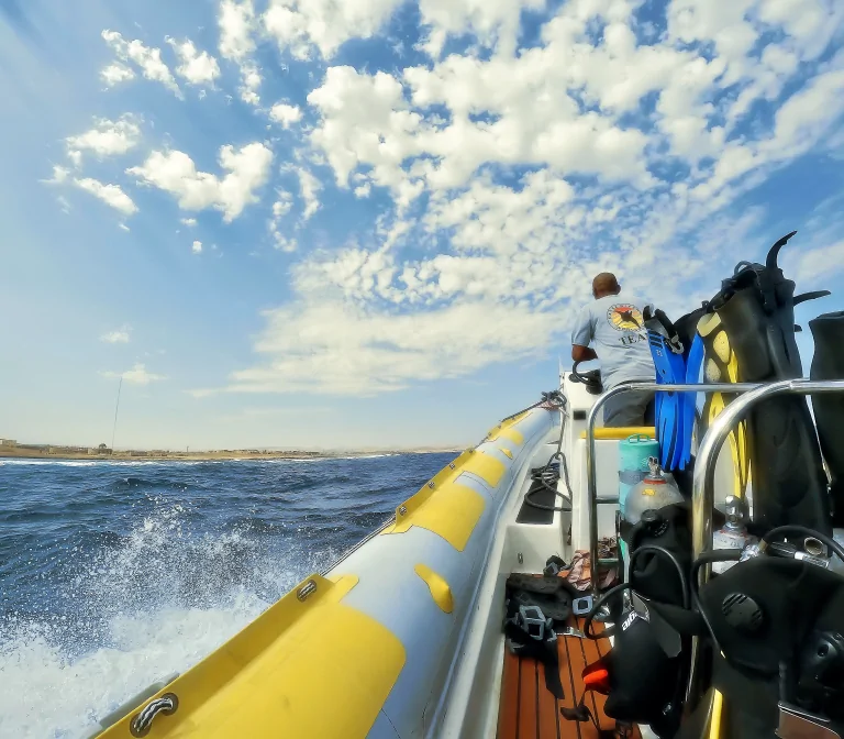 el-quseir-tauchen-extra-divers-tauchboot