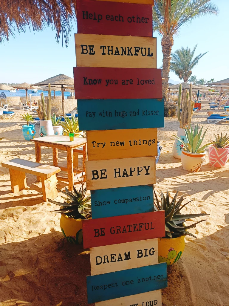 fort-arabesque-beach-bar-luuma-beach-resort-5