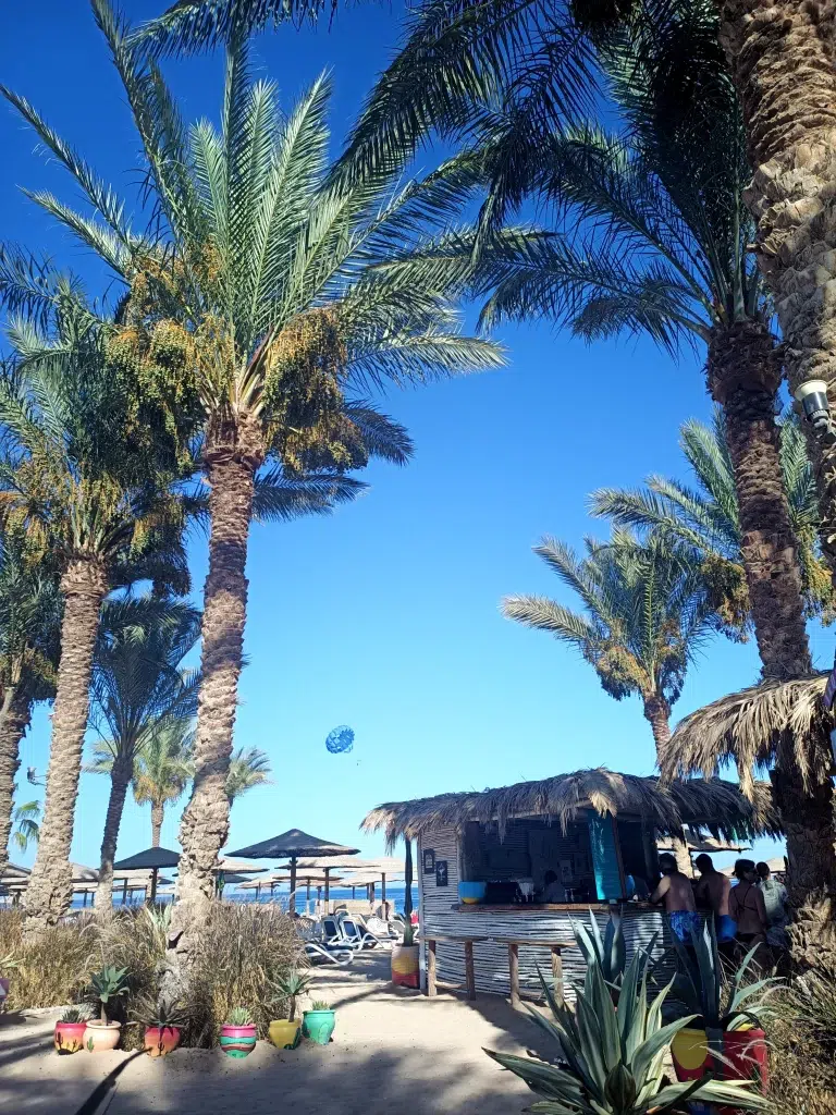 fort-arabesque-beach-bar-luuma-beach-resort