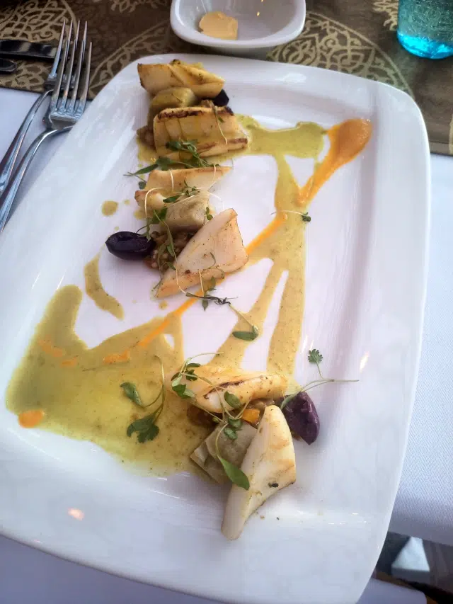oberoi-sahl-hasheesh-restaurant-vorspeise-tintenfisch