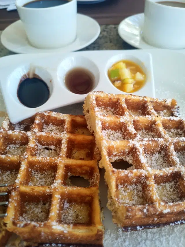 oberoi-sahl-hasheesh-restaurant-frühstück-waffeln